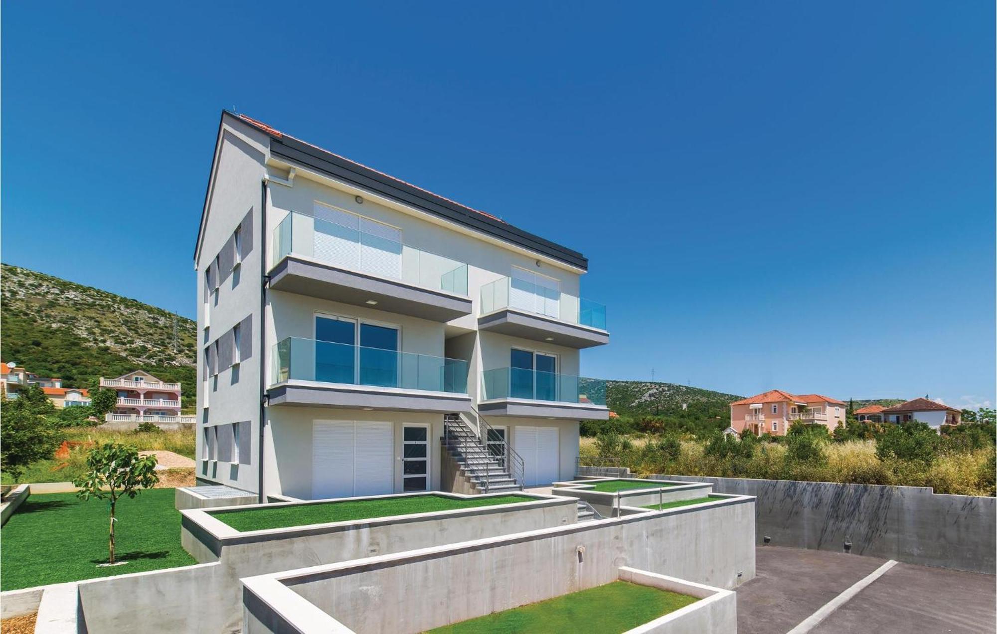 Nice Apartment In Trogir With Kitchen Exterior photo